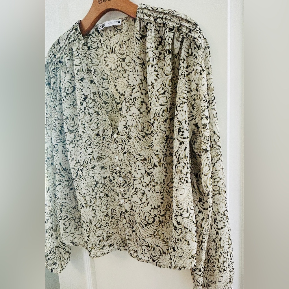 ZARA Women's Black and White Sheer Floral Top - Lrg - Picture 4 of 7